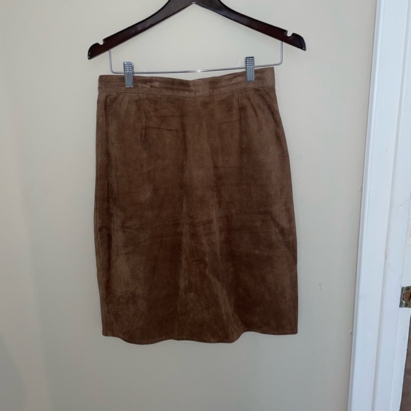Vintage Suede pencil skirt - Picture 2 of 5